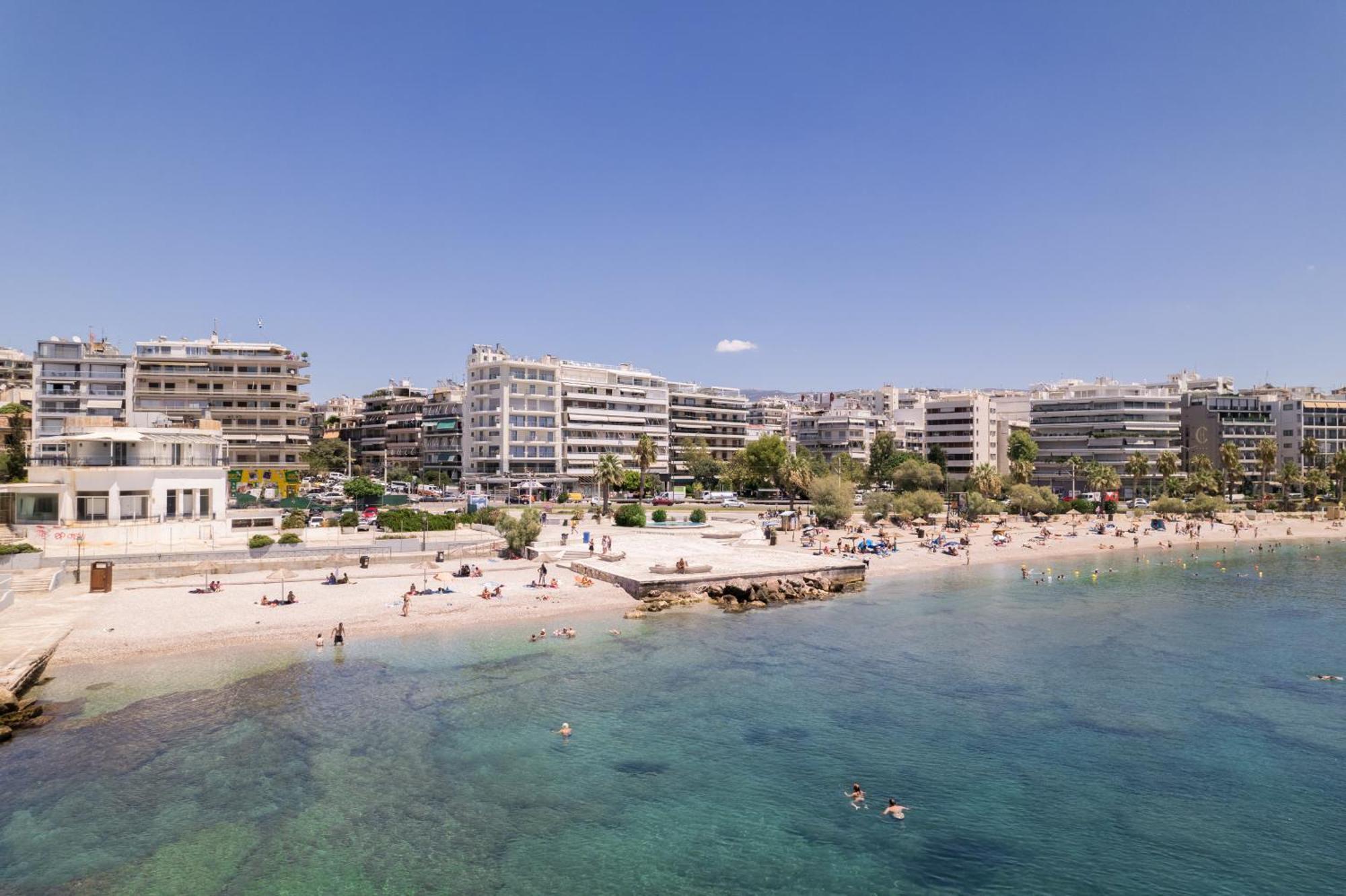 Luxury Seaside Apartment Next To Starbucks Opossite The Beach Park Of Flisvos Atény Exteriér fotografie